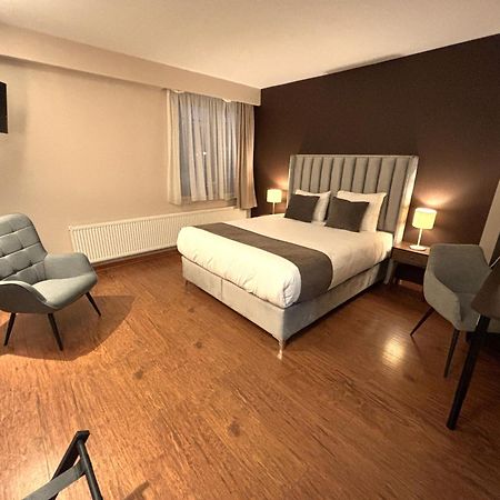 Escale Hotel Saint-Gilles ภายนอก รูปภาพ