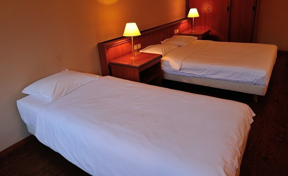 Escale Hotel Saint-Gilles ภายนอก รูปภาพ