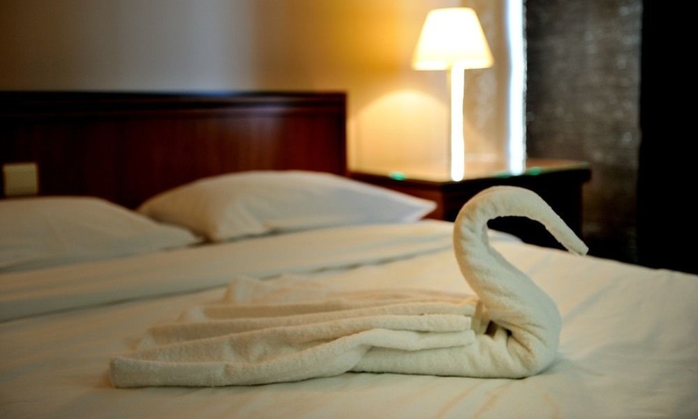 Escale Hotel Saint-Gilles ภายนอก รูปภาพ