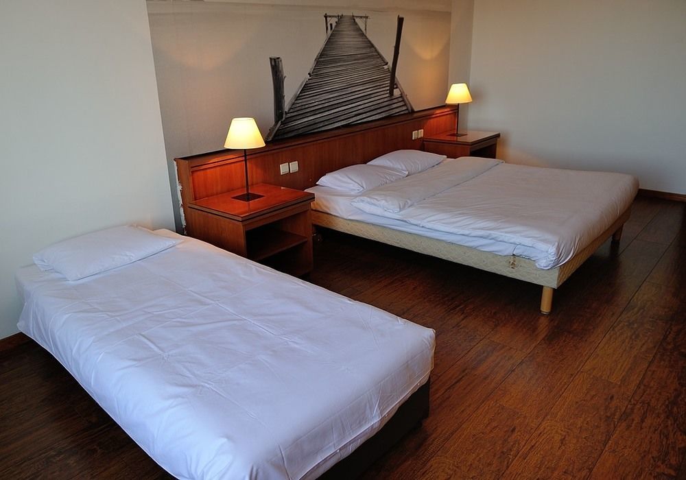 Escale Hotel Saint-Gilles ภายนอก รูปภาพ